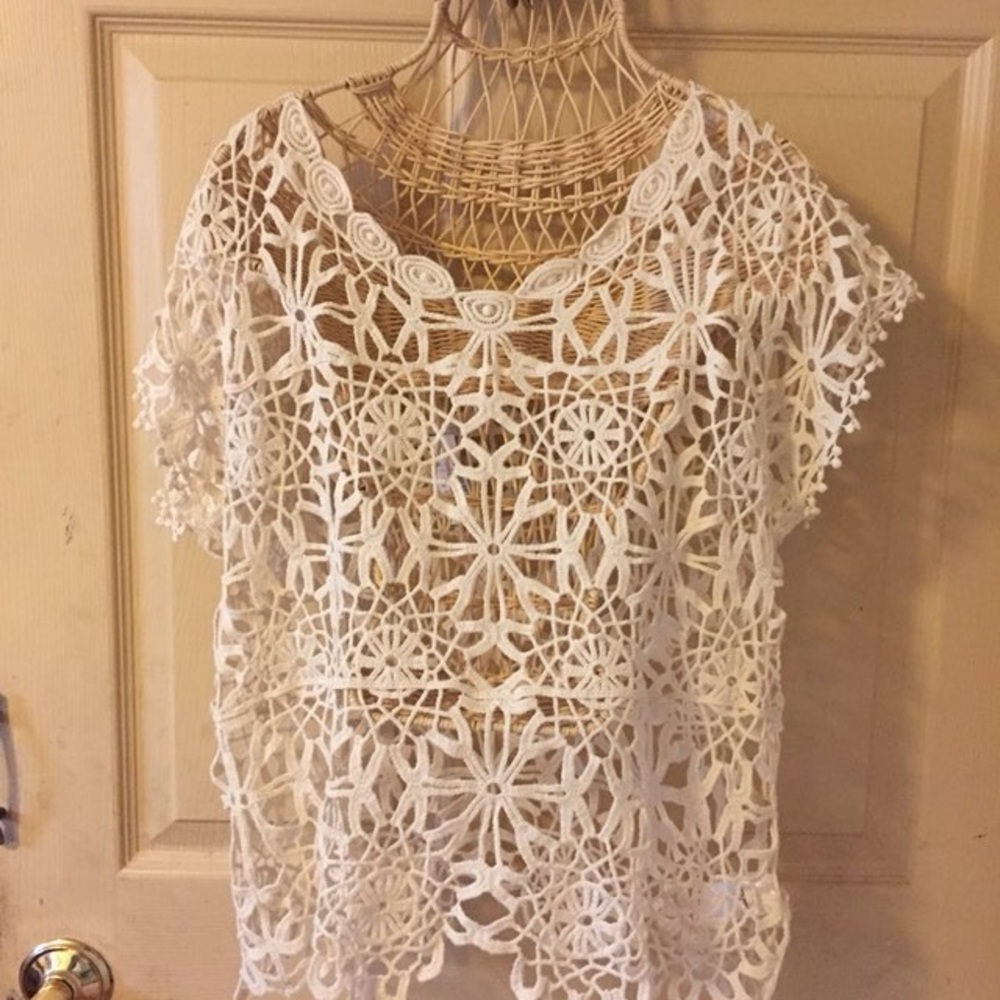 Maurices Lace top NWT Size S